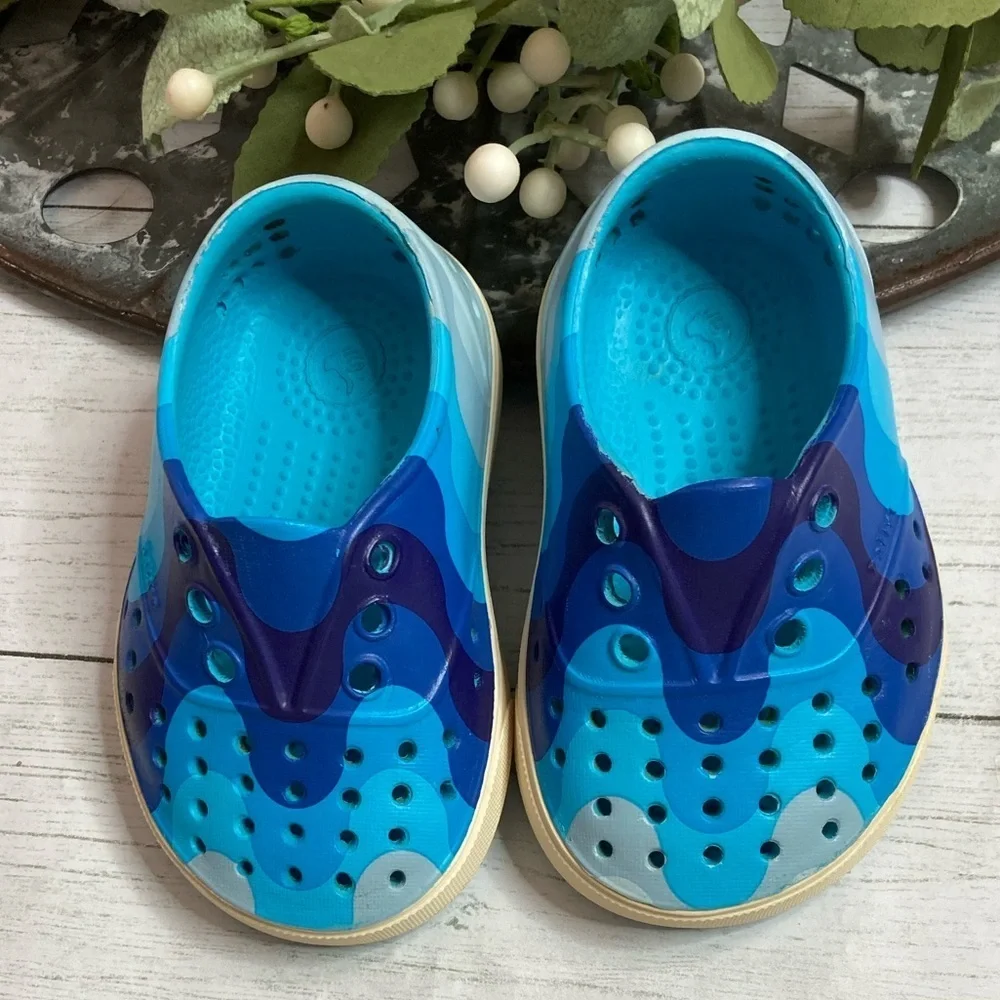 Native Jeffersons Toddler size 4